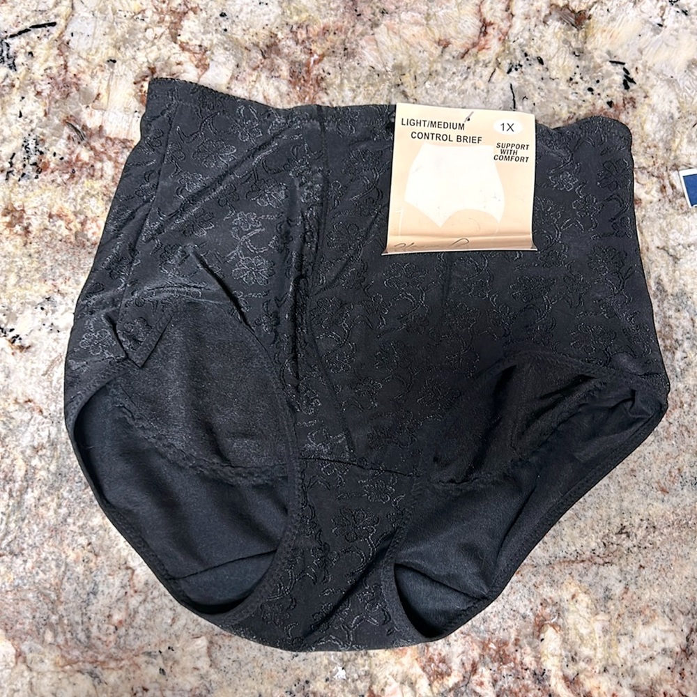 🔥FREE w/purch🔥NWT size 1X shapewear underwear- black